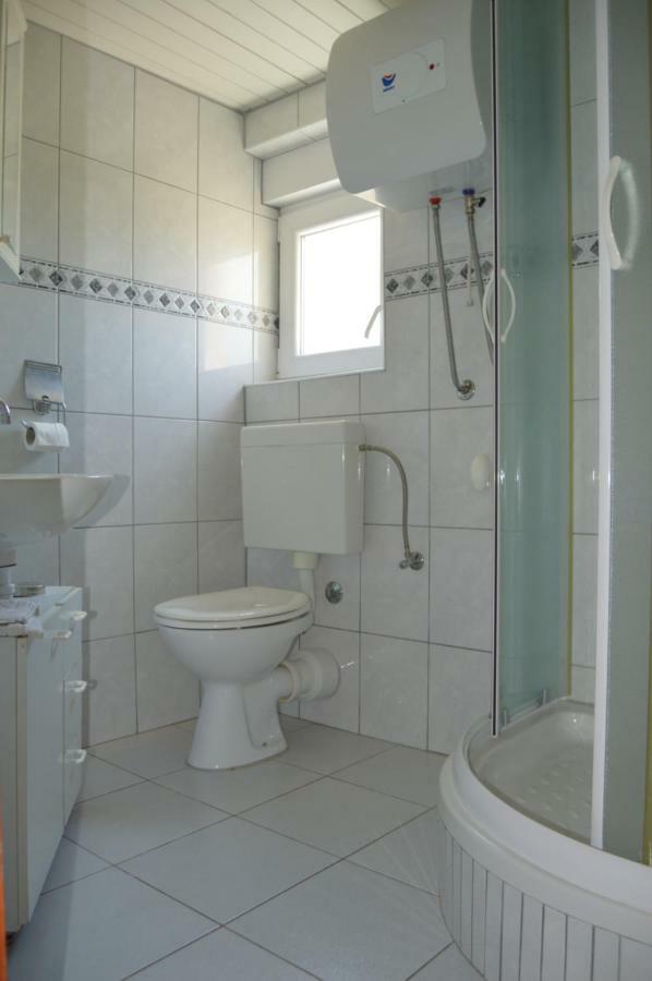 Latin 1 * Vodice