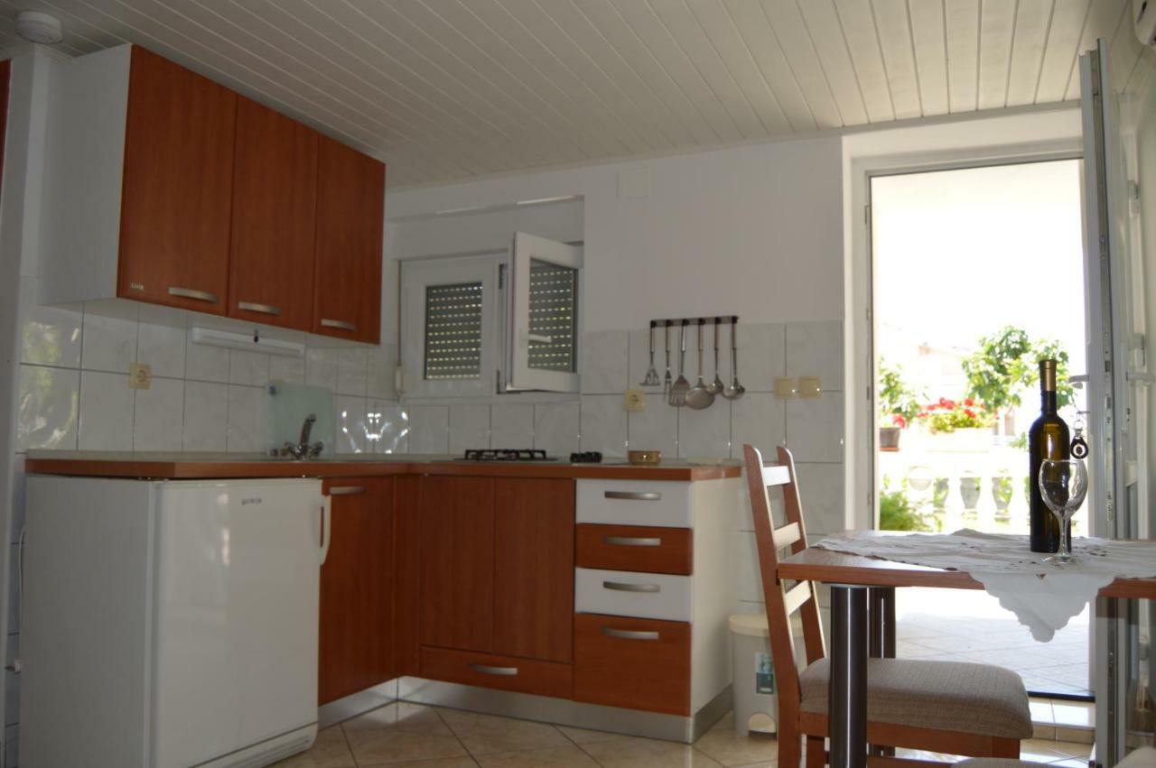 Apartment Latin 1 *