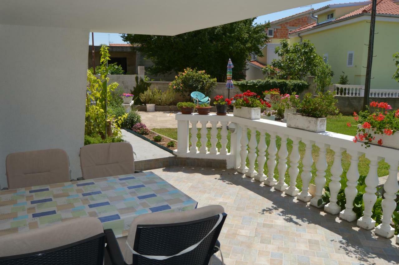 Latin 1 Apartment